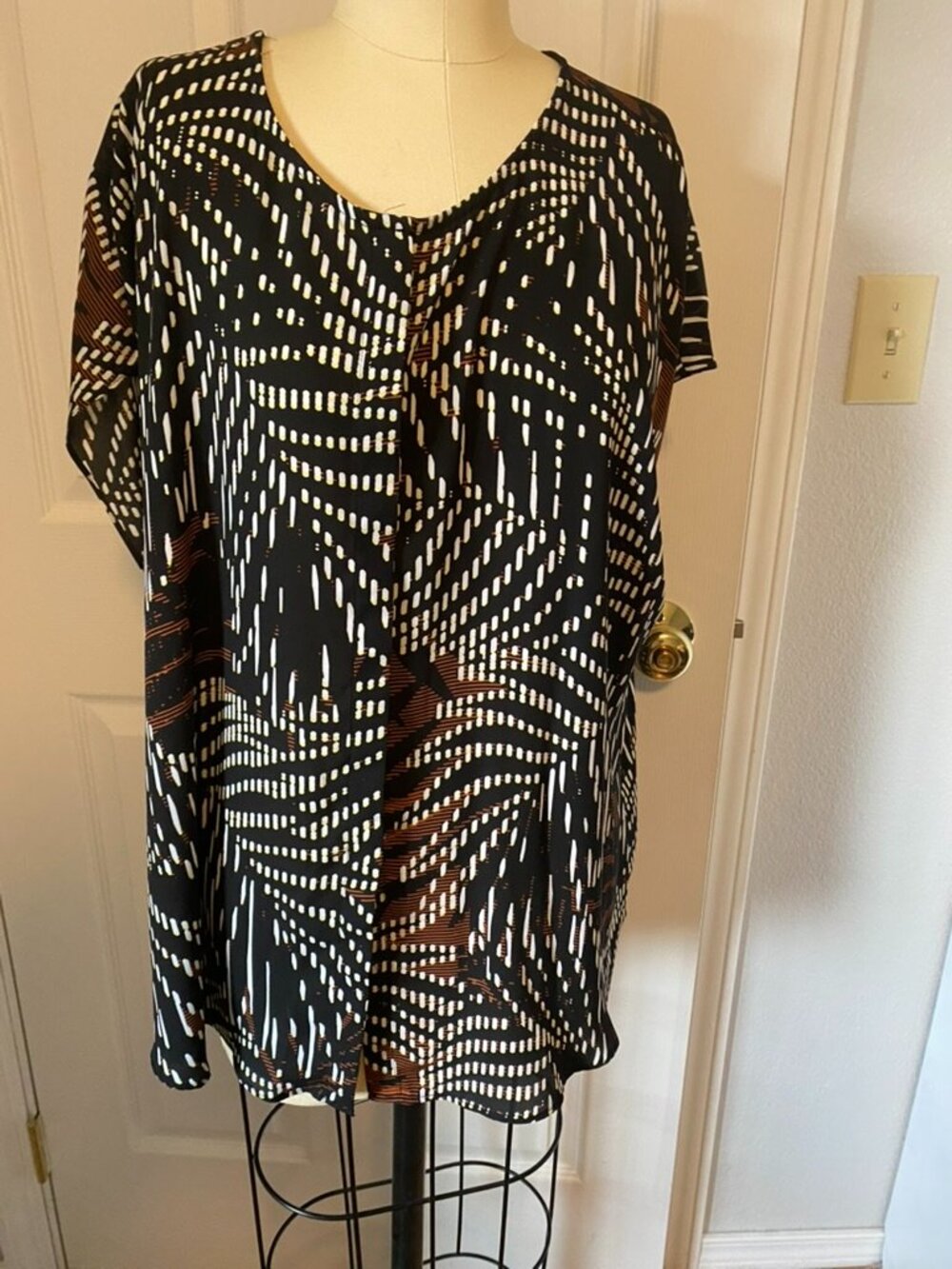 APT.9 Sleeveless Button-up Blouse  XL